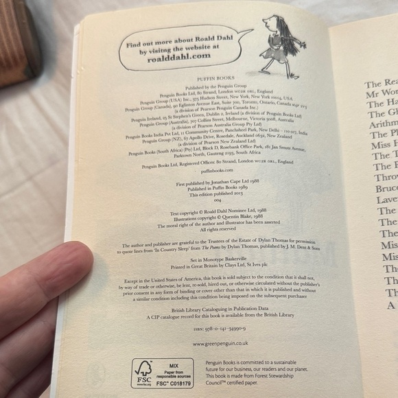 Matilda Book - Pink Cover - Picture 3 of 3